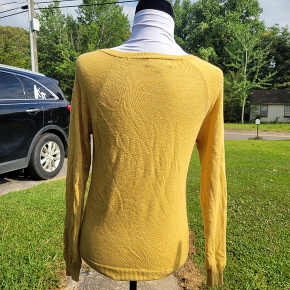 CLEANOUT SALE Mustard Yellow Sweater - Picture 3 of 4